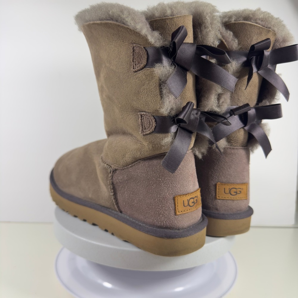 UGG Bailey‎ Bow II Stormy Grey Suede Shearling Boots Women's Size 10 Mid-Calf - Picture 7 of 11